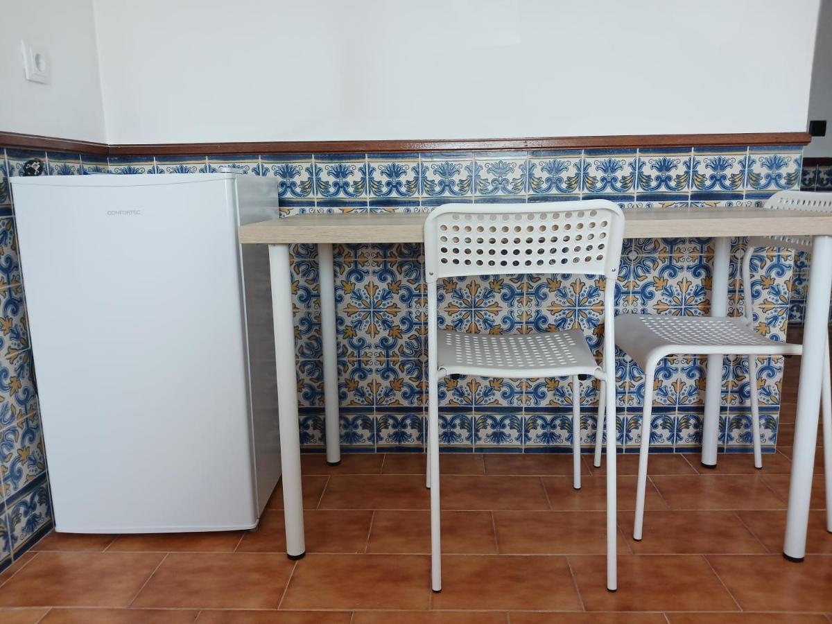 Rooms 10 Mins Walk From Train Station! Agualva-Cacem Ngoại thất bức ảnh