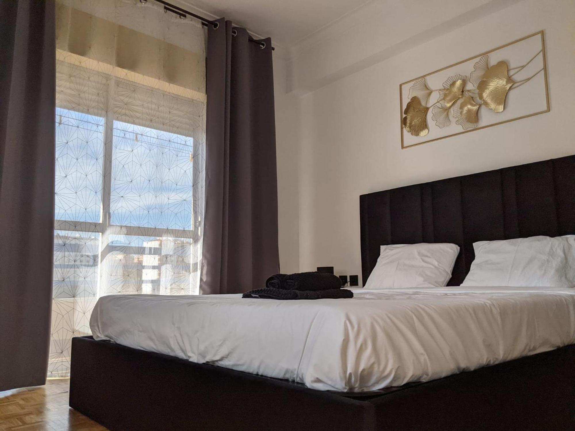 Rooms 10 Mins Walk From Train Station! Agualva-Cacem Ngoại thất bức ảnh