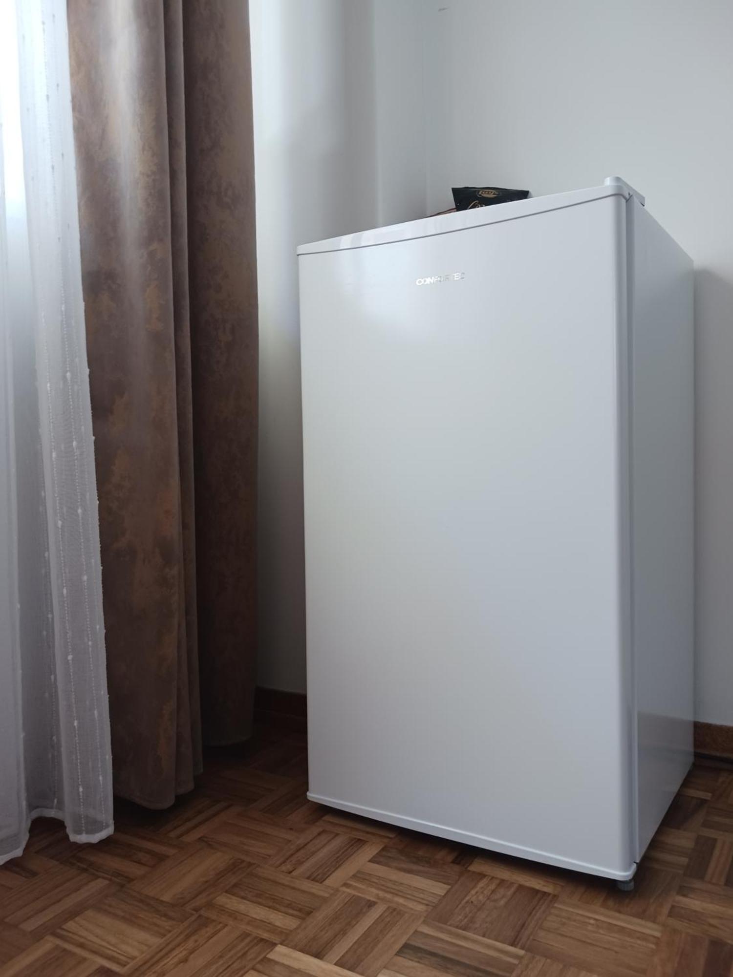 Rooms 10 Mins Walk From Train Station! Agualva-Cacem Ngoại thất bức ảnh